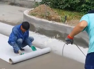 高分子防水卷材施工采用用YYPE做粘結劑 高分子防水卷材施工采用用YYPE做粘結劑